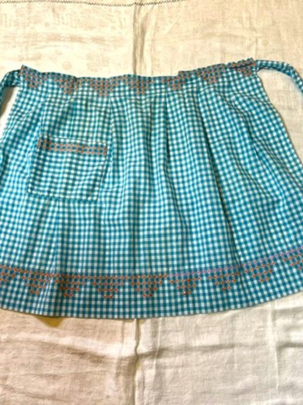 Vtg Gingham Apron Blue & White
